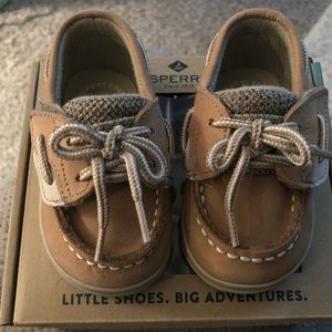 Sperry Bluefish size2 NWT&box